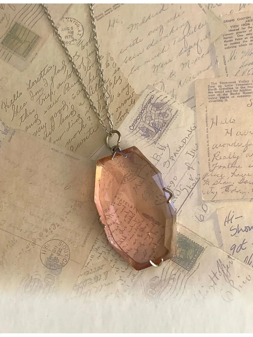 Vintage Delicate Faceted Blush Pink Glass Crystal Pendant Necklace